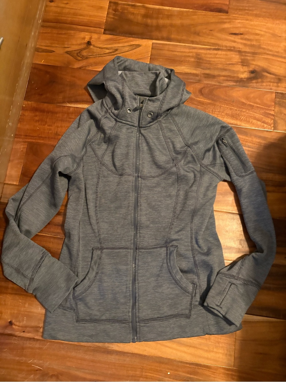 Athleta Gray Striped Zip Hoodie Jacket Thumbholes Sleeve Pocket Size M
